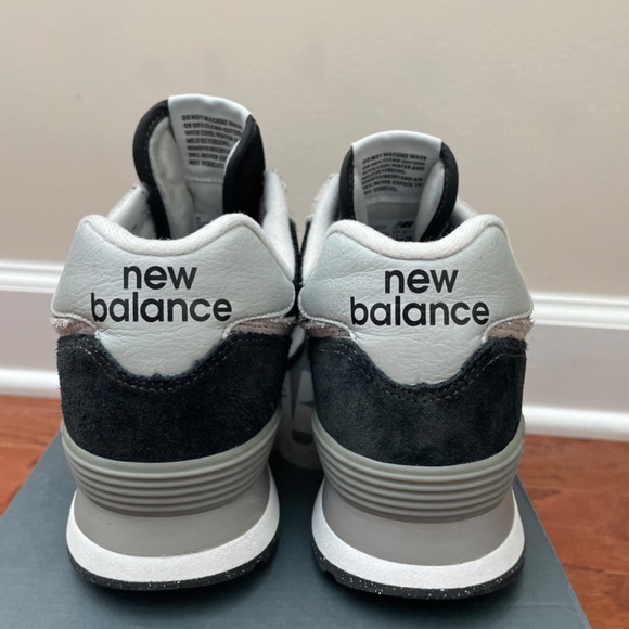 New Balance Sneakers 574 Women’s 8.5 - Picture 3 of 5